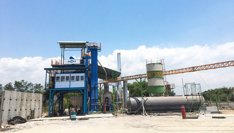 stationary asphalt mixing plant installed in Indonesia