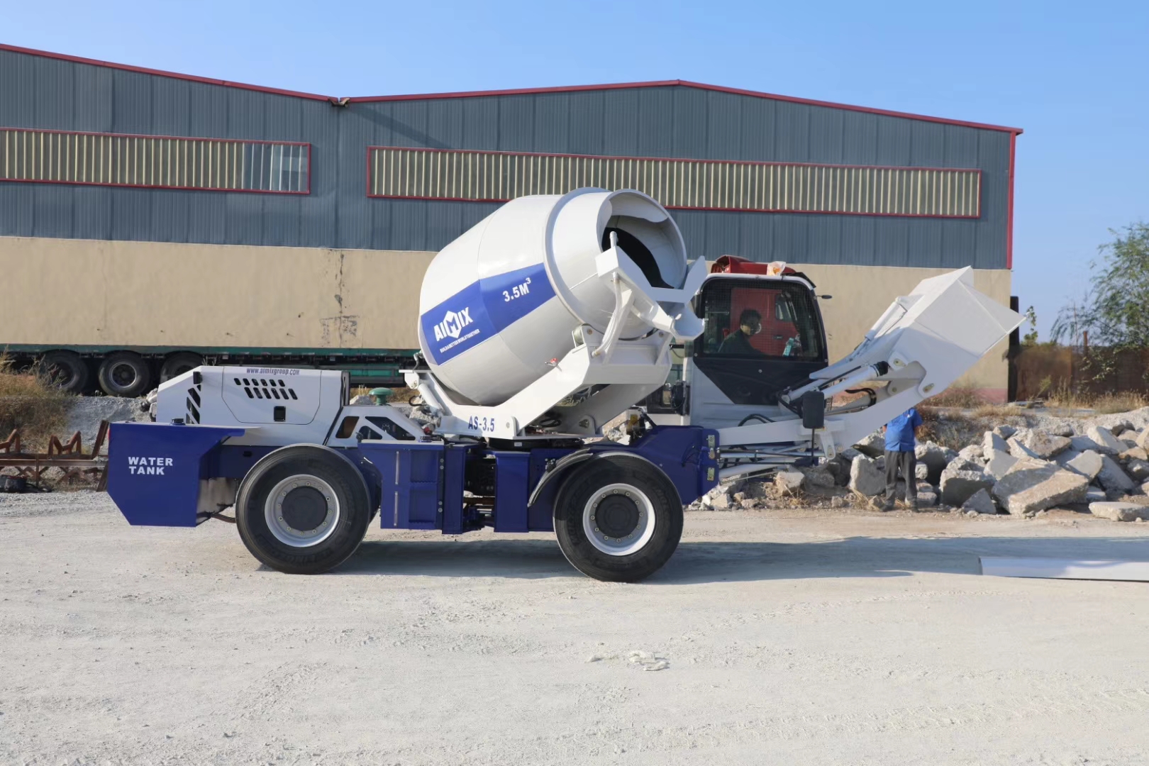 Aimix AS3.5- self loading concrete mixer