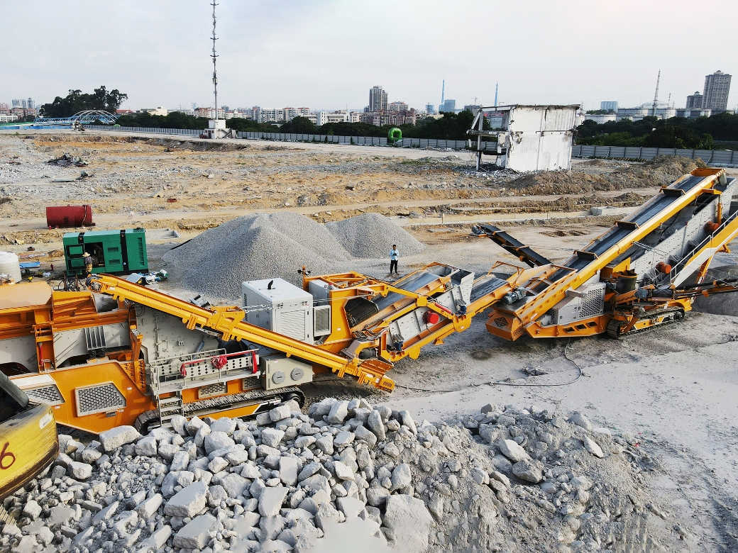 Tracked Crushing and Screening Plant In Malaysia